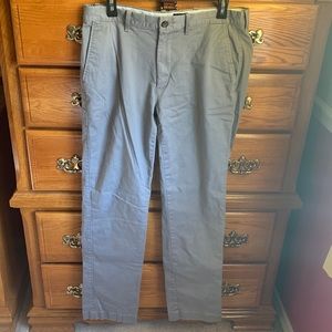 Men’s J. Crew Factory 32 x 34 Gray Straight Flex Chino.